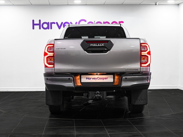 Used Toyota Hilux 2023 for sale - 75465923: Photo 17