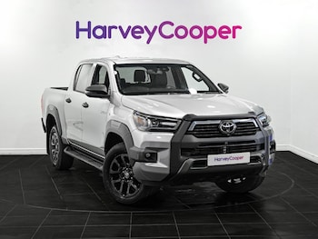 Used Toyota Hilux 2023 for sale - 75465923: Photo