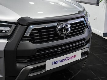 Used Toyota Hilux 2023 for sale - 75465923: Photo