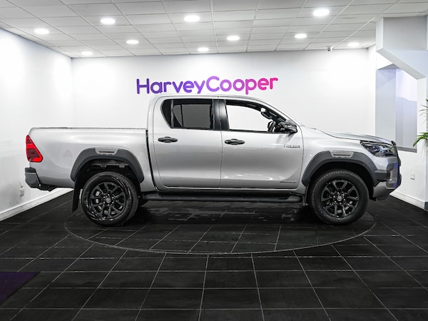 Used Toyota Hilux 2023 for sale - 75465923: Photo 4