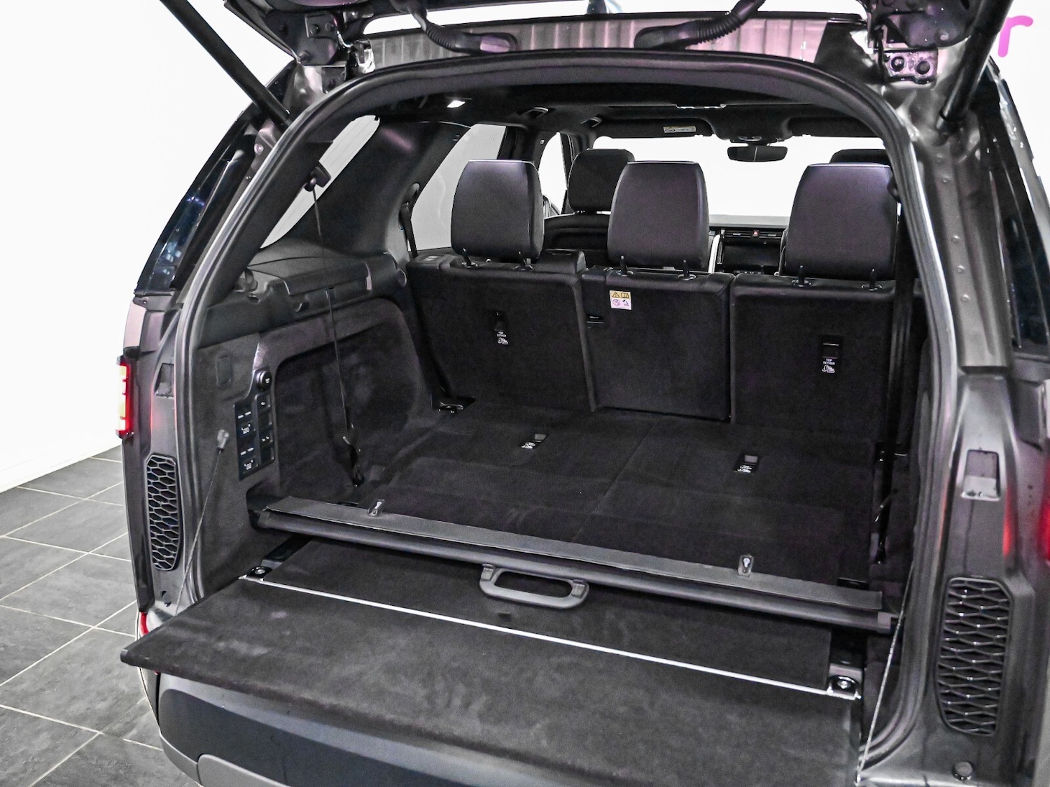 Used Land Rover Discovery 2020 for sale - 77218818: Photo 28