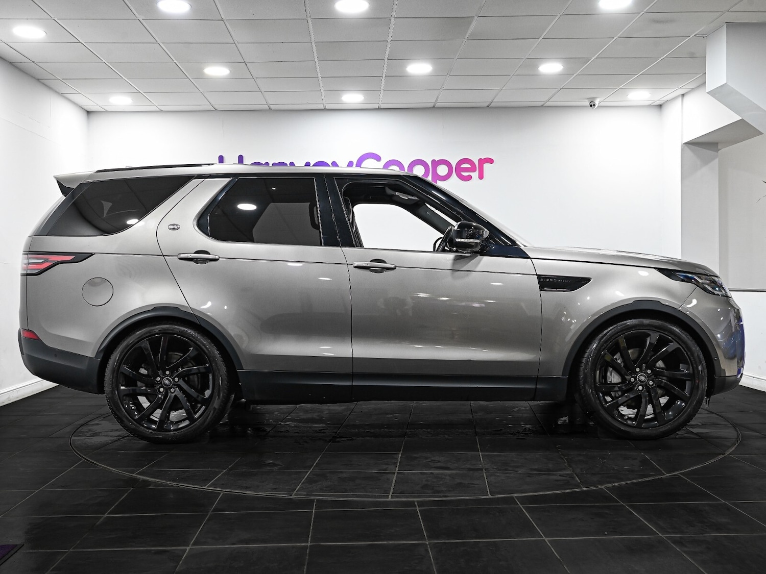 Used Land Rover Discovery 2020 for sale - 77218818: Photo 6