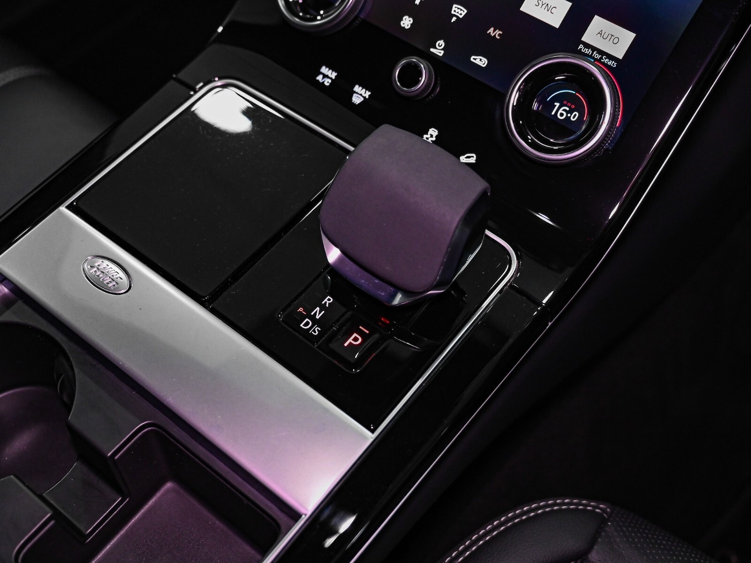 Used Land Rover Range Rover Velar 2022 for sale - 77178095: Photo 11