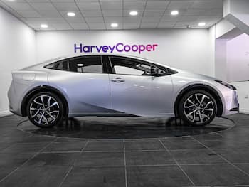 Used Toyota Prius 2024 for sale - 79727413: Photo