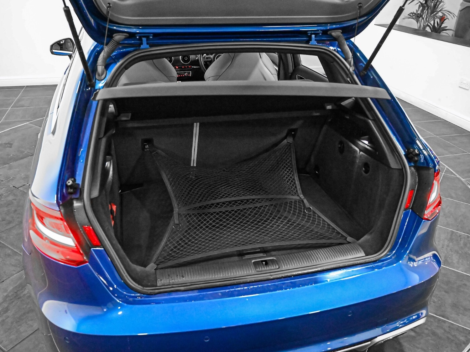 Used Audi RS3 2015 for sale - 76984073: Photo 28