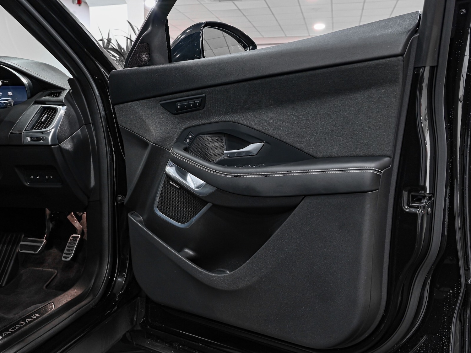 Used Jaguar E-Pace 2023 for sale - 76609762: Photo 22