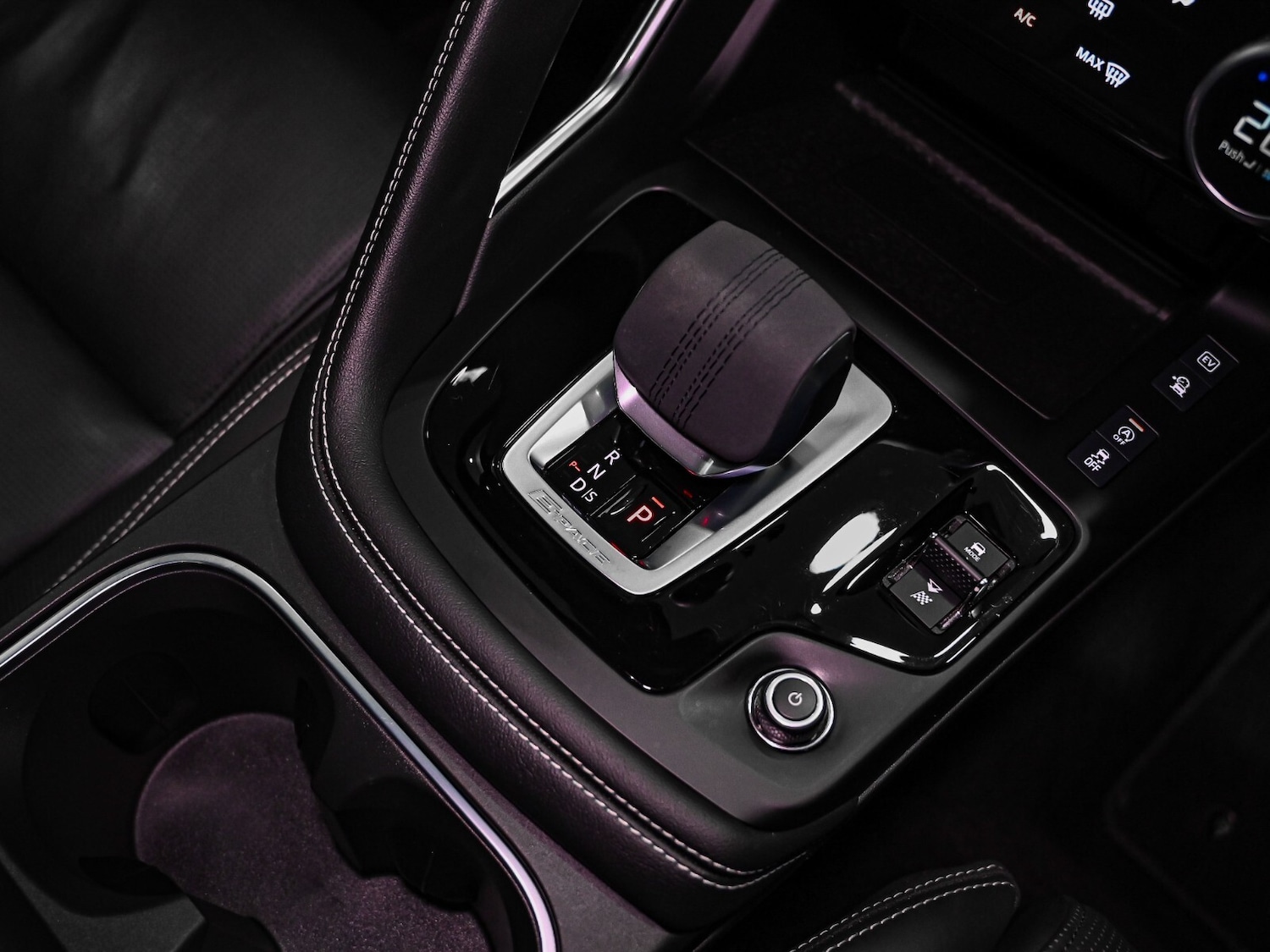 Used Jaguar E-Pace 2023 for sale - 76609762: Photo 8