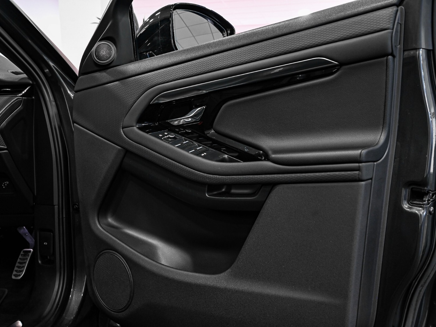 Used Land Rover Range Rover Evoque 2021 for sale - 77186357: Photo 6