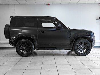 Used Land Rover Defender 2021 for sale - 77950683: Photo