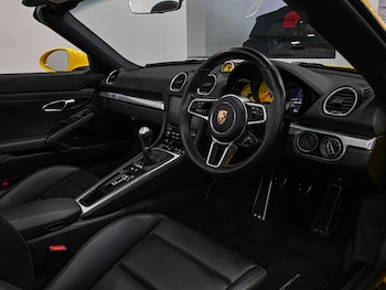 Used Porsche Boxster 2017 for sale - 76037597: Photo