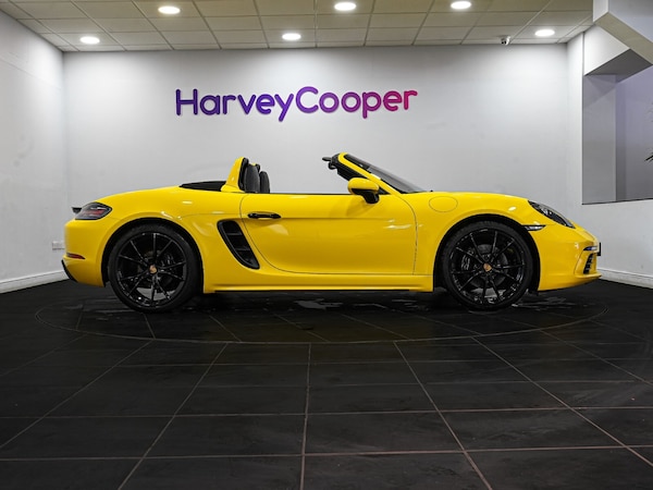 Used Porsche Boxster 2017 for sale - 76037597: Photo 4