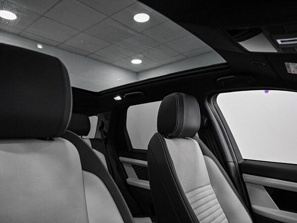 Used Land Rover Discovery Sport 2023 for sale - 76221684: Photo 4