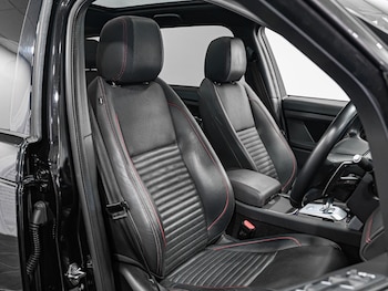 Used Land Rover Discovery Sport 2022 for sale - 76872401: Photo