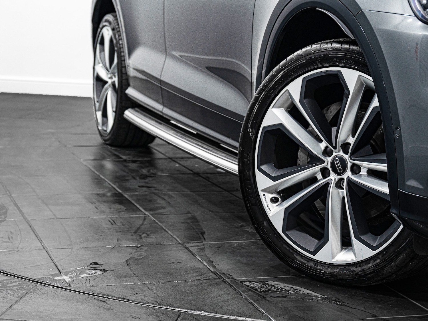 Used Audi Q5 2019 for sale - 76984037: Photo 19