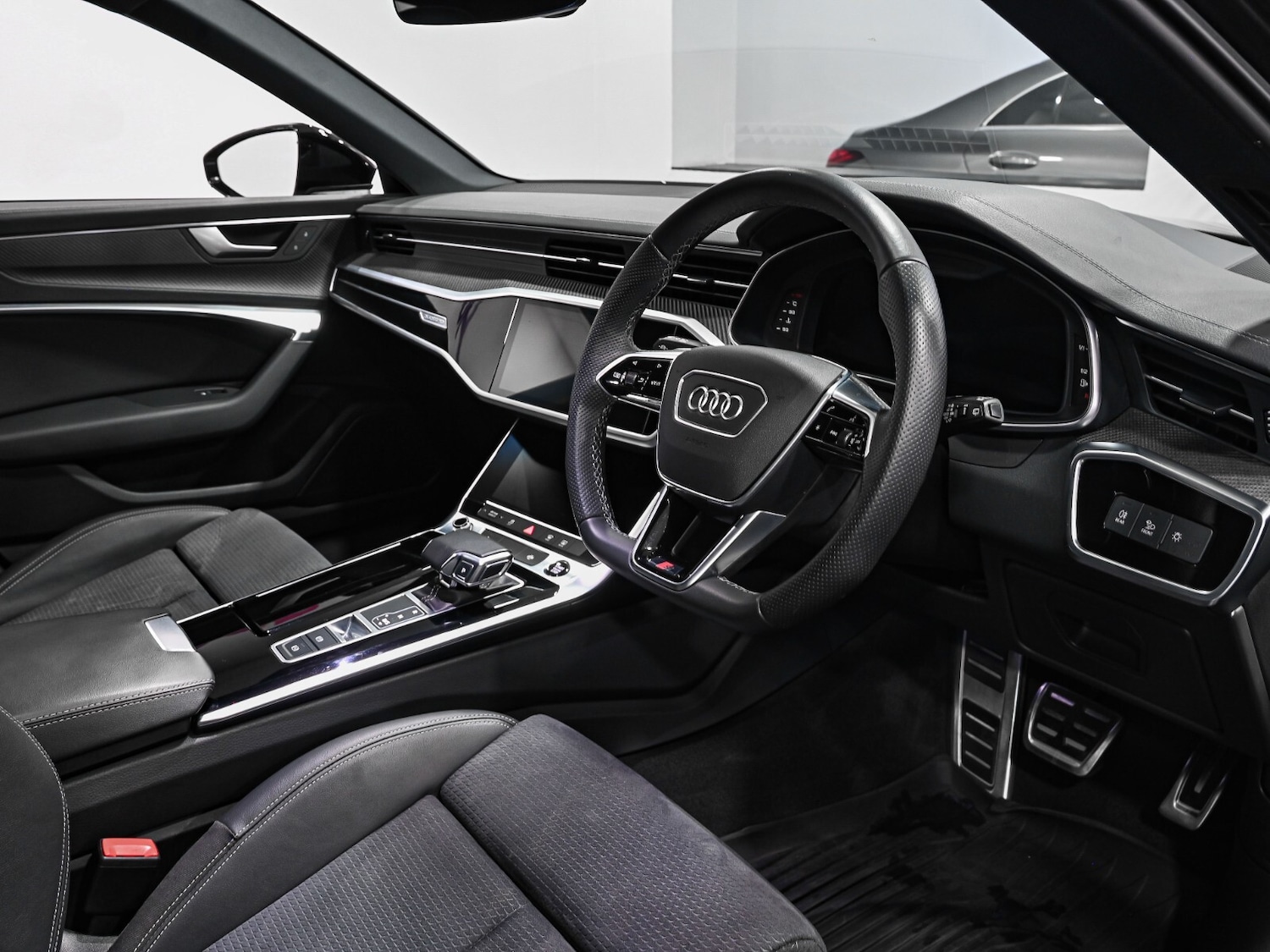 Used Audi A6 2022 for sale - 76872204: Photo 2