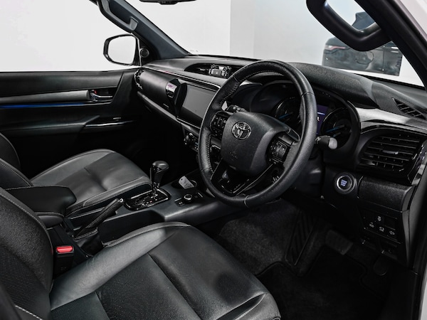 Used Toyota Hilux 2025 for sale - 75691994: Photo 2
