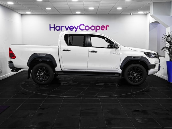 Used Toyota Hilux 2025 for sale - 75691994: Photo 4