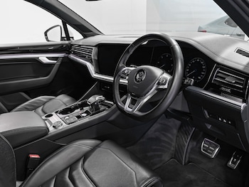 Used Volkswagen Touareg 2019 for sale - 75465959: Photo
