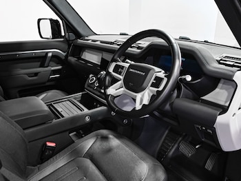 Used Land Rover Defender 2020 for sale - 79021027: Photo