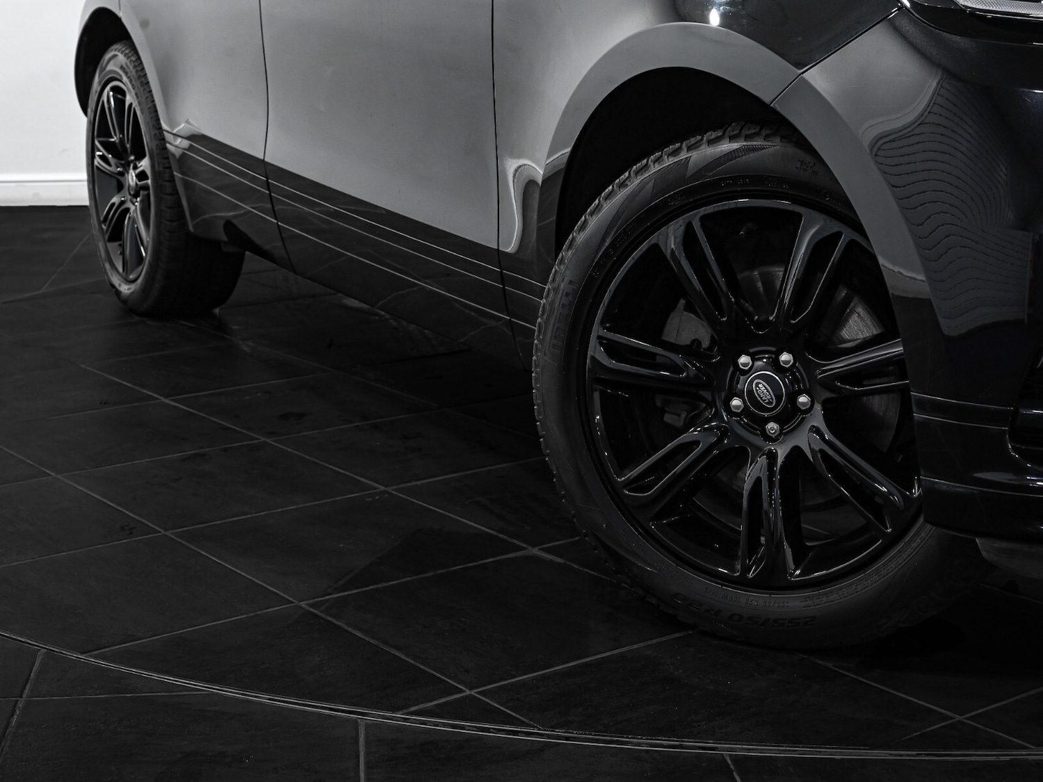 Used Land Rover Range Rover Velar 2022 for sale - 76872332: Photo 18