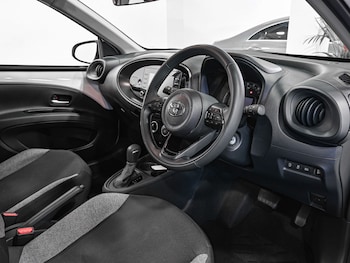 Used Toyota Aygo X 2022 for sale - 76640331: Photo