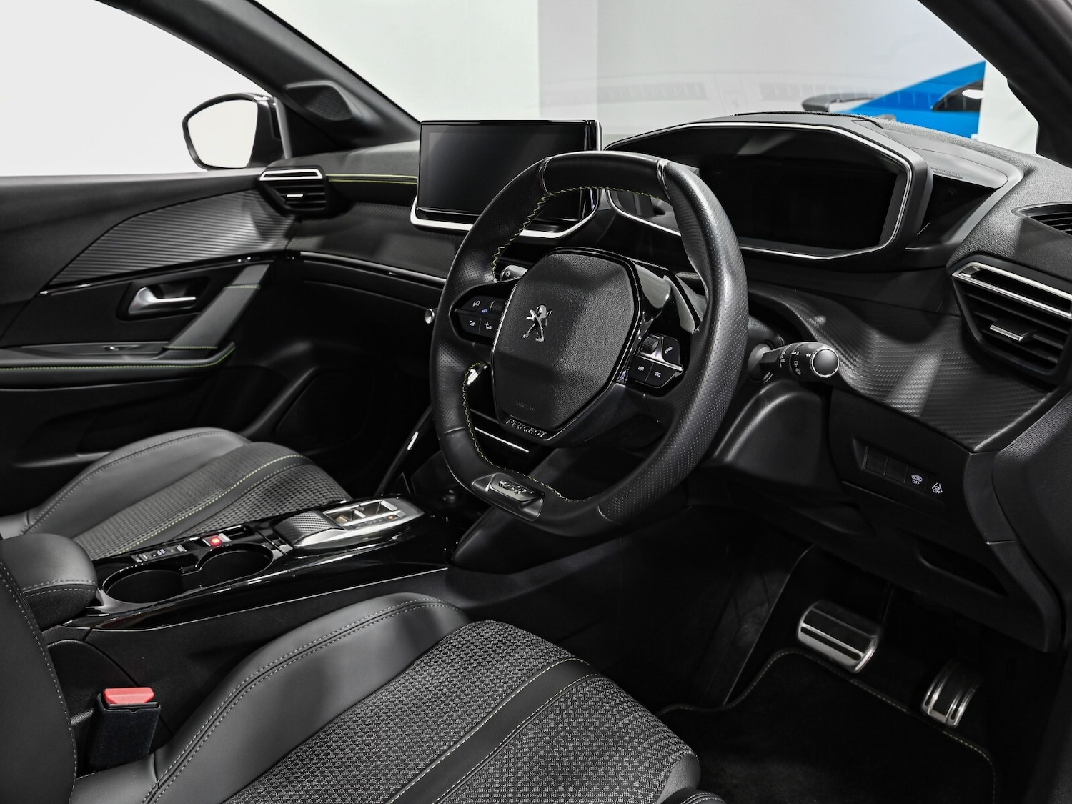 Used Peugeot 208 2023 for sale - 77339480: Photo 2