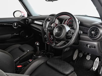 Used MINI Hatch 2018 for sale - 78211975: Photo