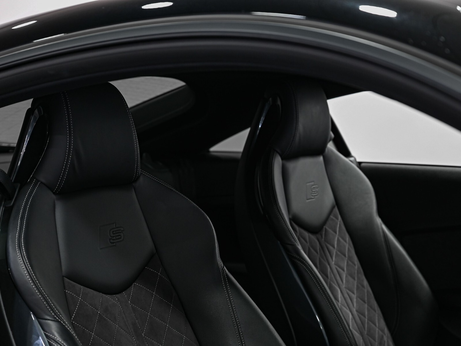 Used Audi TT 2022 for sale - 76332171: Photo 2