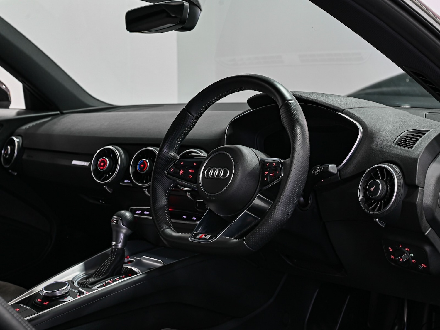 Used Audi TT 2022 for sale - 76332171: Photo 8