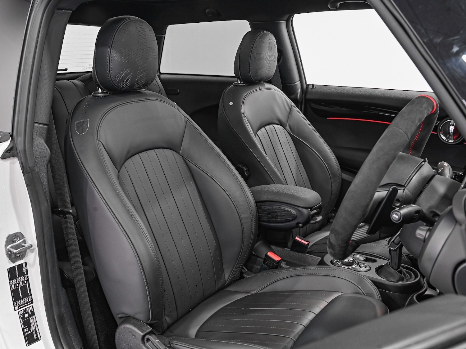 Used MINI Cooper 2024 for sale - 76241521: Photo 3