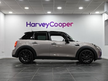 Used MINI Hatch 2023 for sale - 76311969: Photo 2