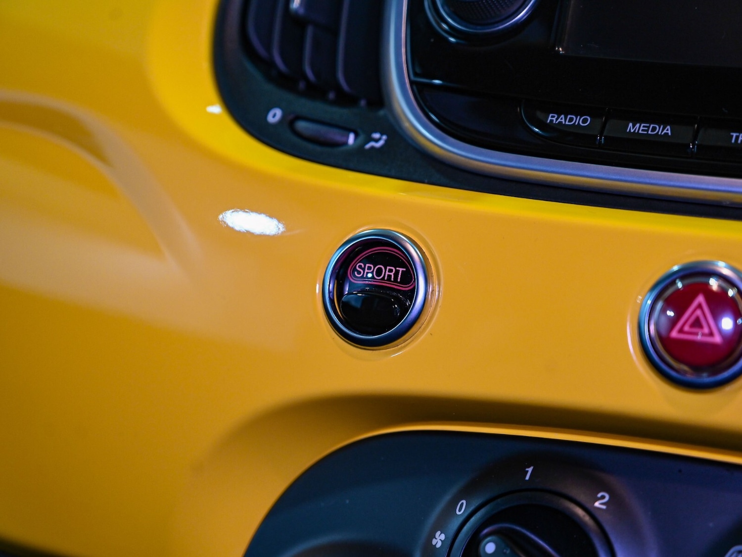 Used Abarth 595 2019 for sale - 76544539: Photo 10