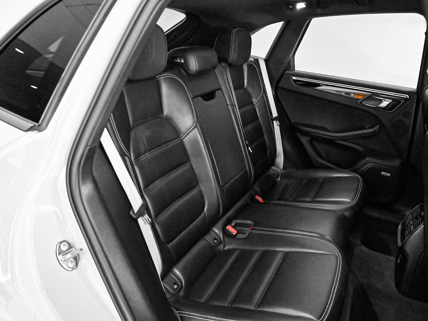 Used Porsche Macan 2021 for sale - 78055303: Photo 29