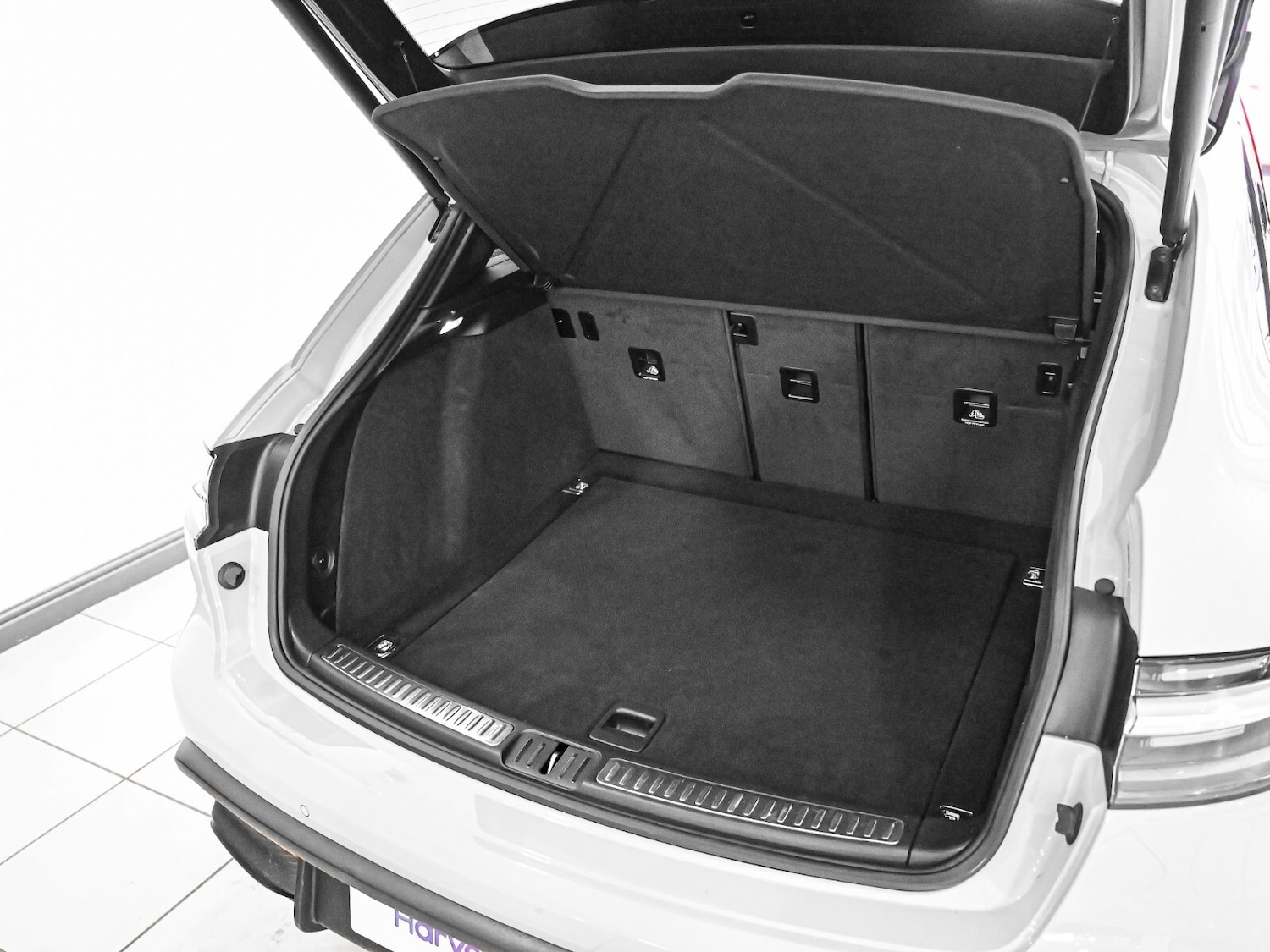 Used Porsche Macan 2021 for sale - 78055303: Photo 30