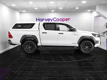 Used Toyota Hilux 2023 for sale - 75466107: Photo