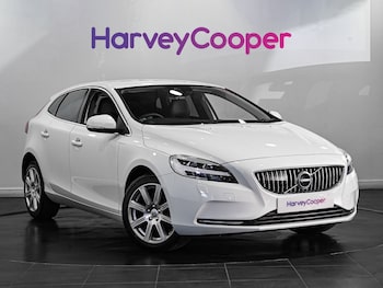 Used Volvo V40 2017 for sale - 79442101: Photo