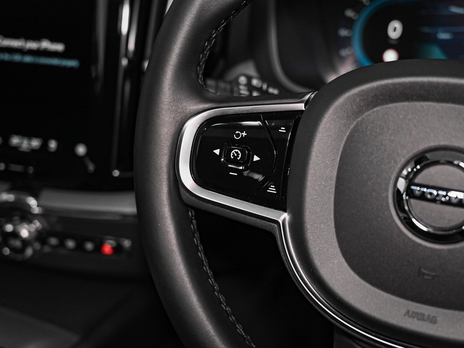 Used Volvo XC60 2024 for sale - 77380894: Photo 10