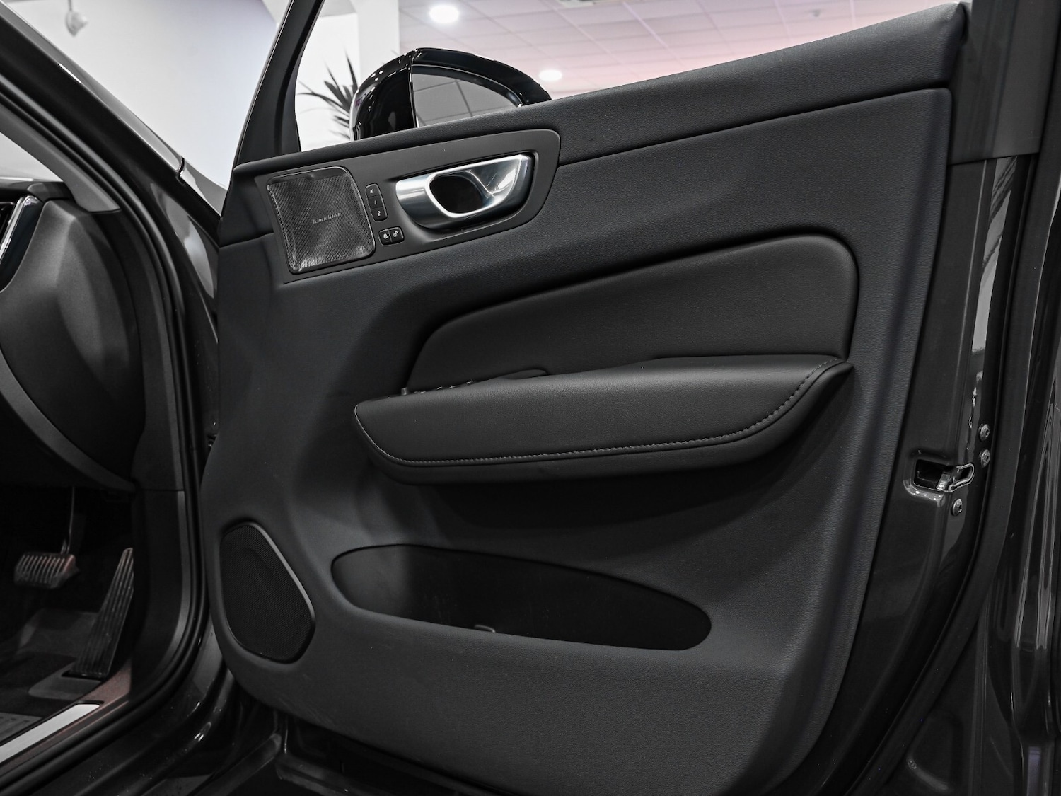 Used Volvo XC60 2024 for sale - 77380894: Photo 24