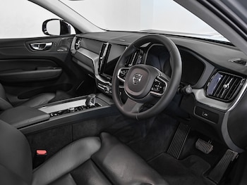 Used Volvo XC60 2023 for sale - 78967143: Photo