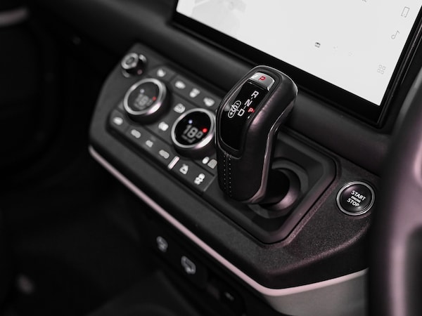 Used Land Rover Defender 2022 for sale - 75465833: Photo 11