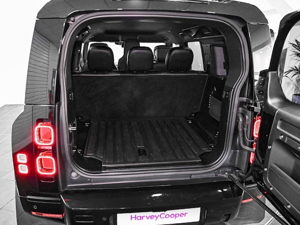 Used Land Rover Defender 2022 for sale - 75465833: Photo 31