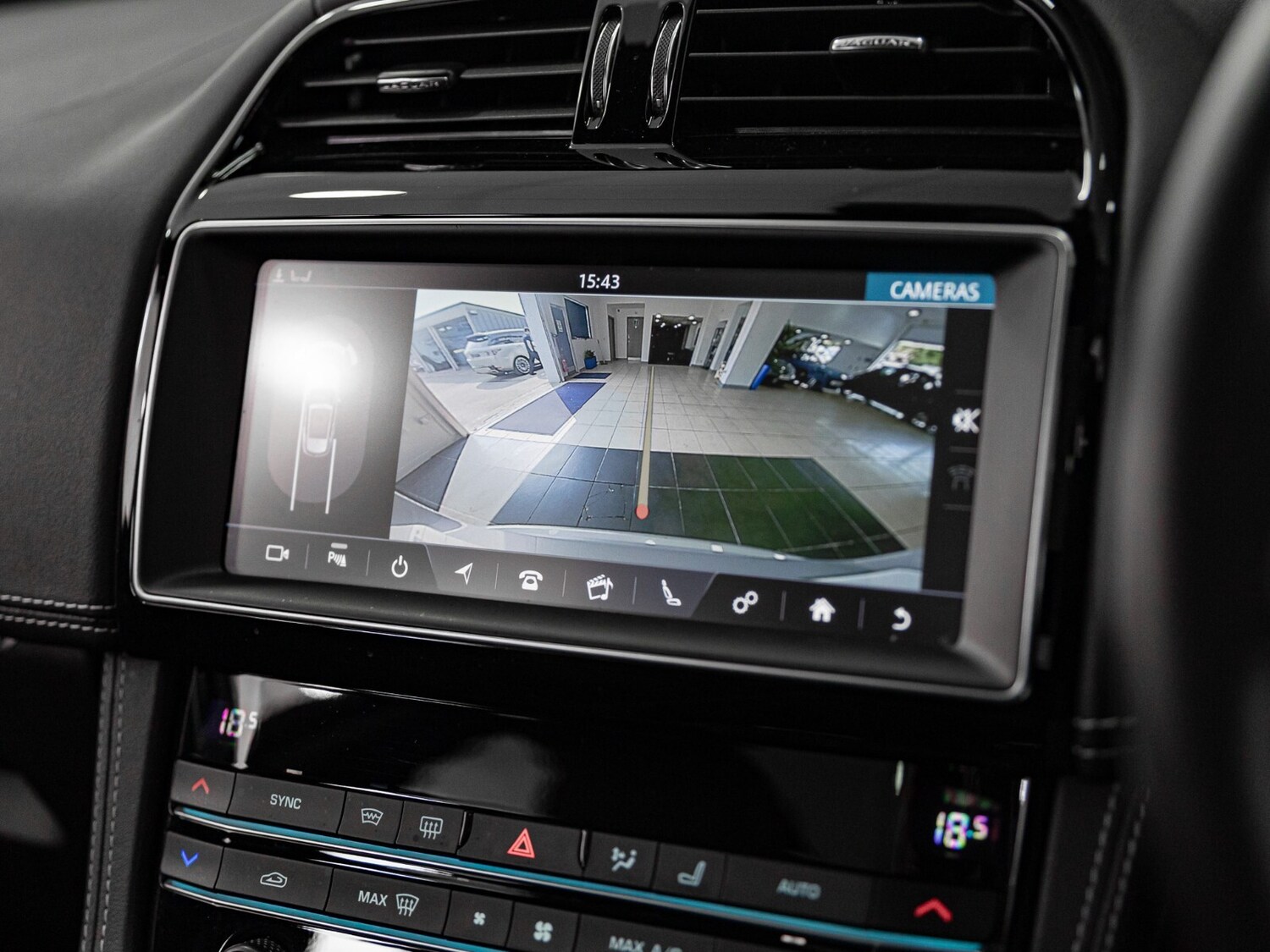 Used Jaguar F-Pace 2019 for sale - 77353701: Photo 10