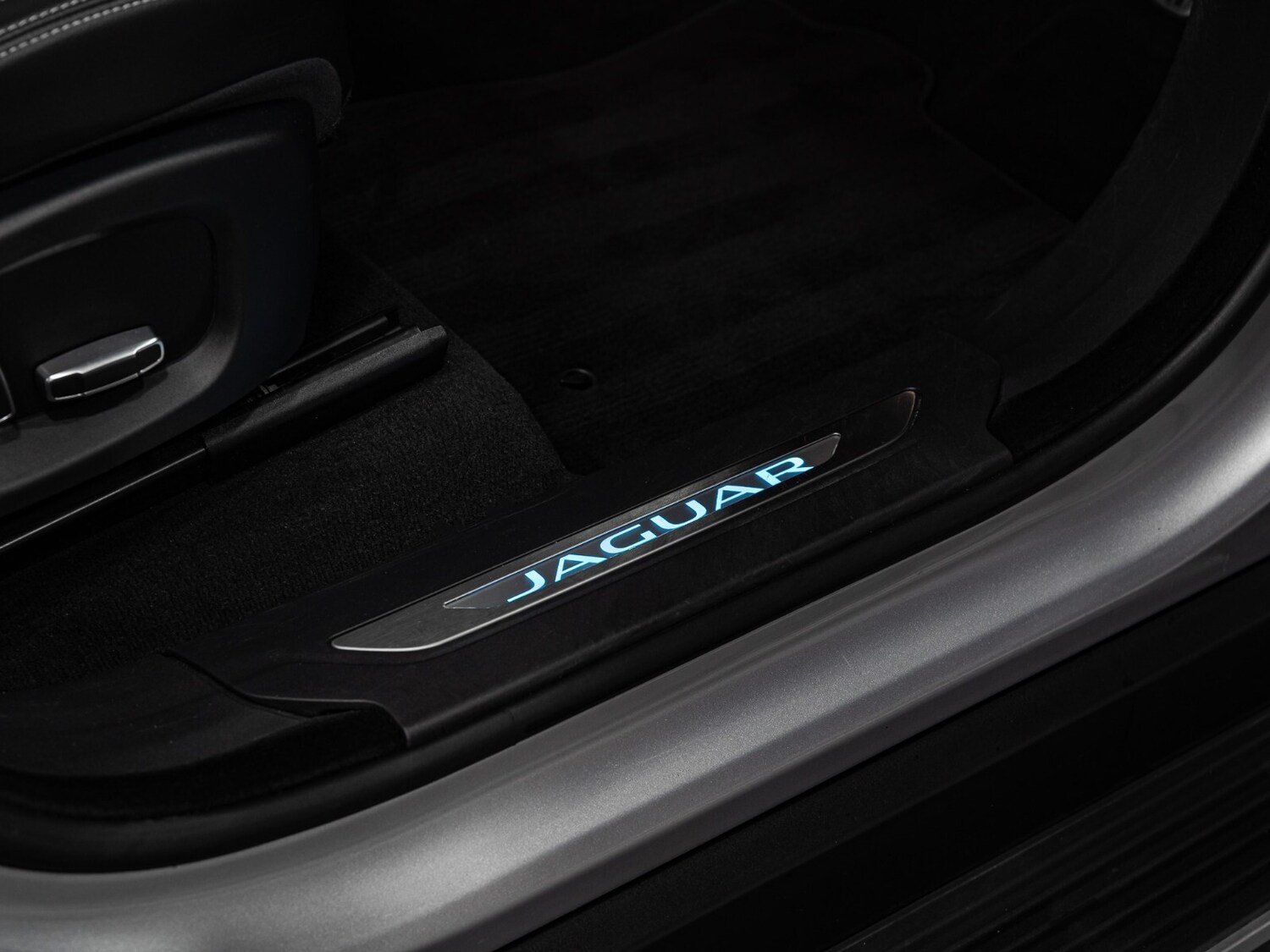 Used Jaguar F-Pace 2019 for sale - 77353701: Photo 18