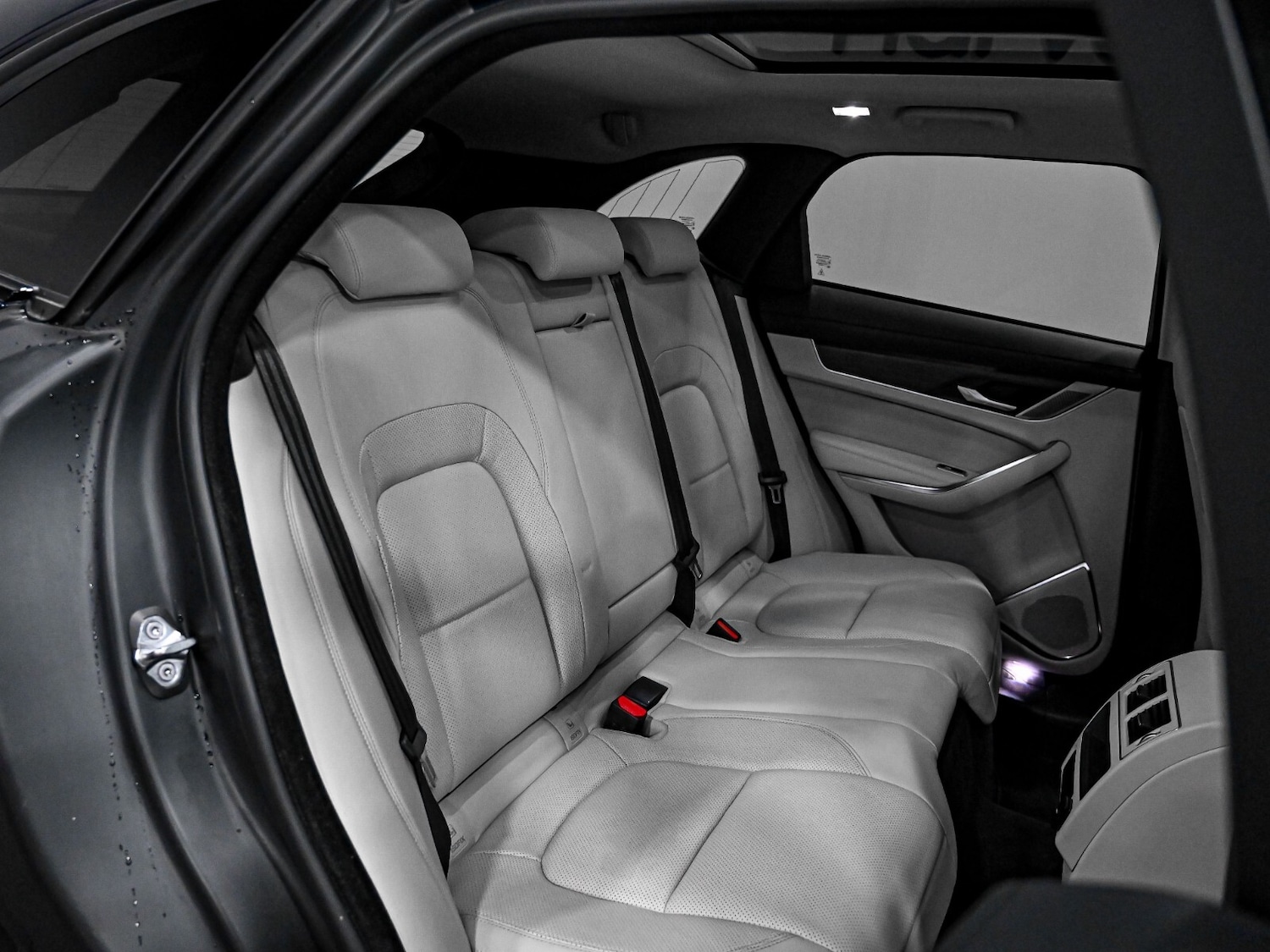 Used Jaguar F-Pace 2021 for sale - 77137730: Photo 26