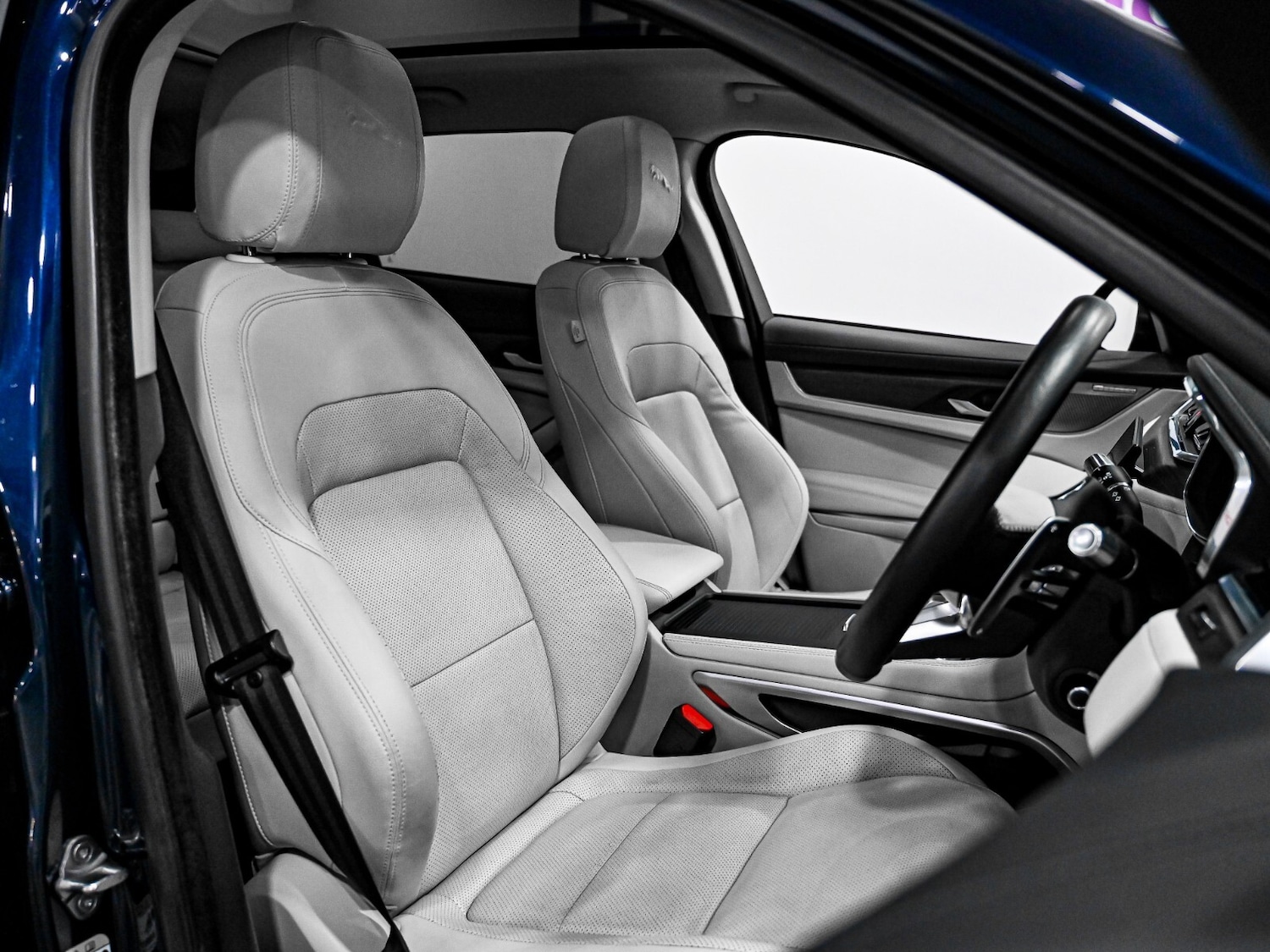 Used Jaguar F-Pace 2021 for sale - 77137730: Photo 3