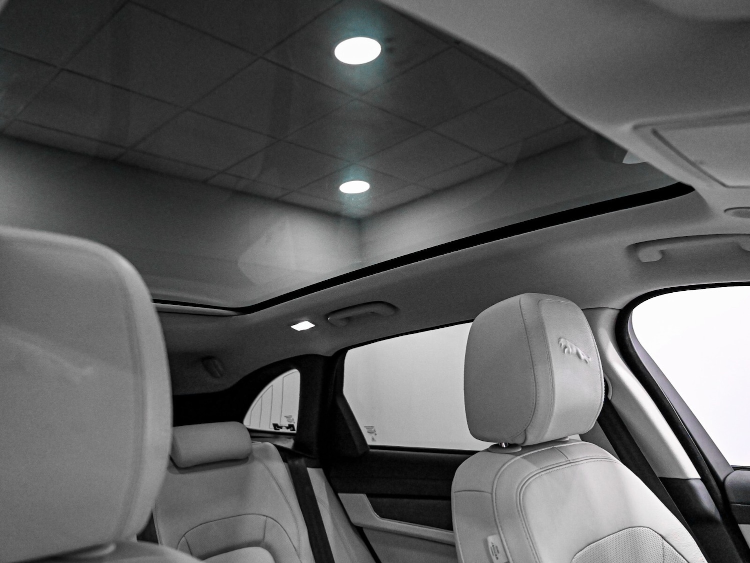 Used Jaguar F-Pace 2021 for sale - 77137730: Photo 4