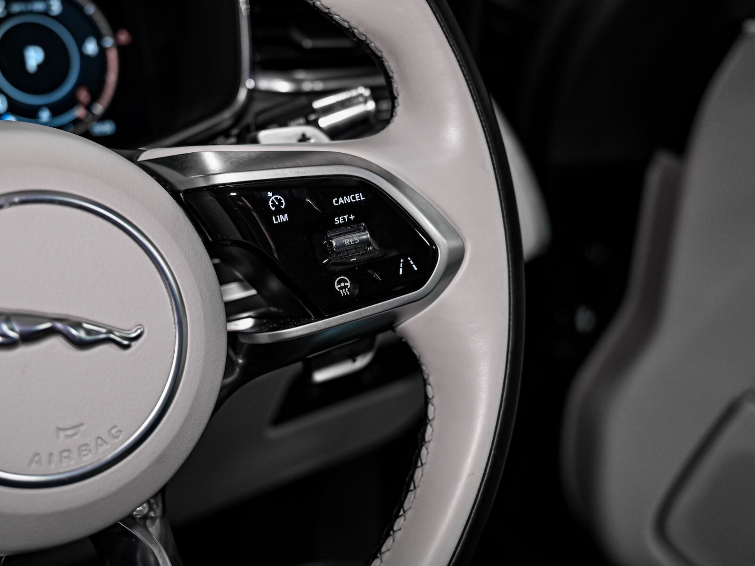 Used Jaguar F-Pace 2021 for sale - 77137730: Photo 9