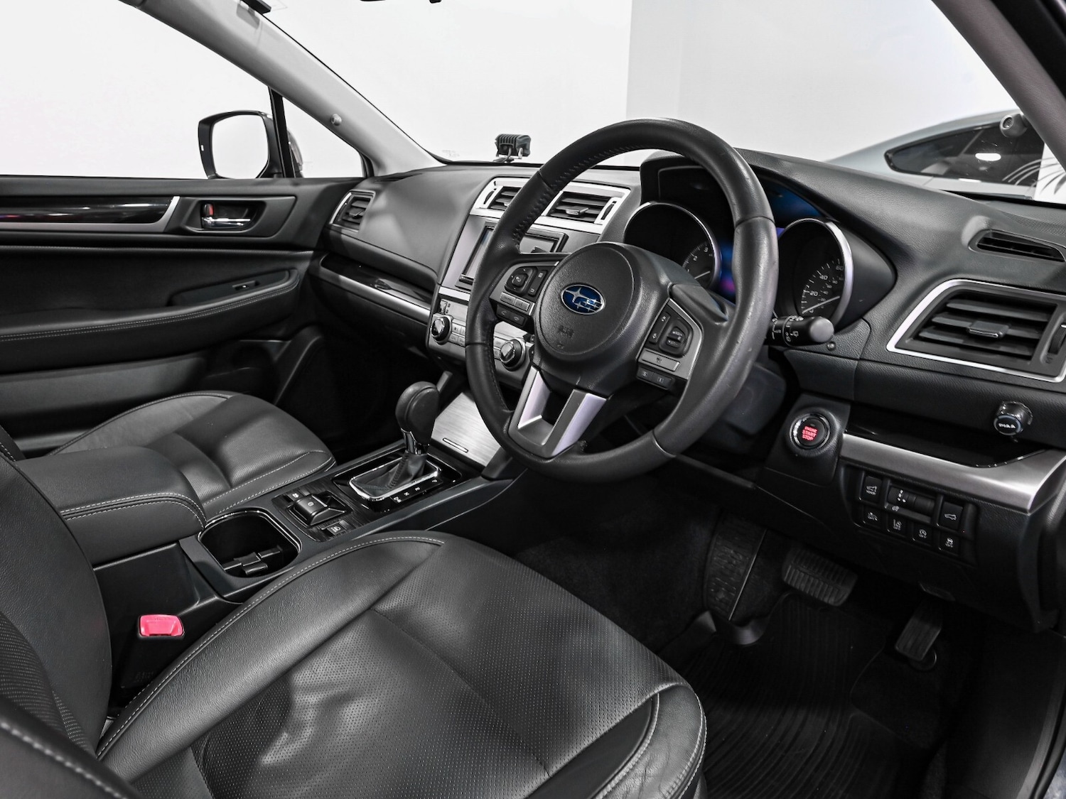 Used Subaru Outback 2016 for sale - 76874072: Photo 2