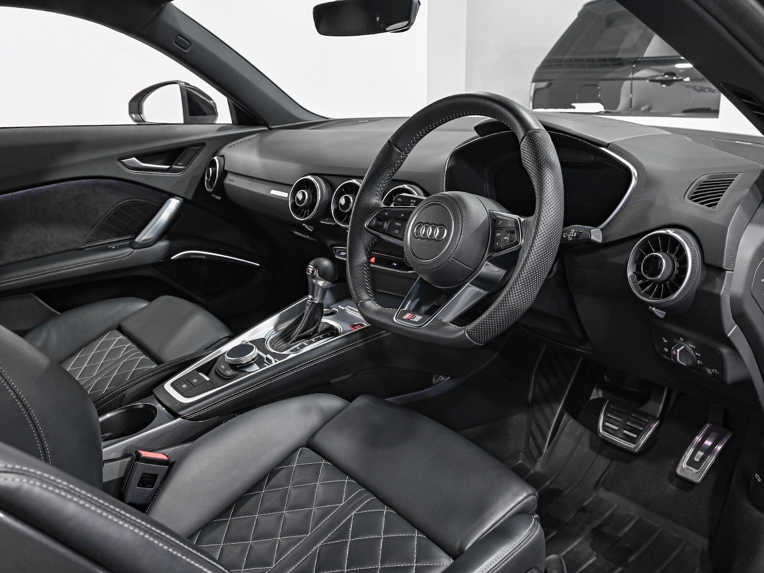 Used Audi TT 2019 for sale - 76466480: Photo 2