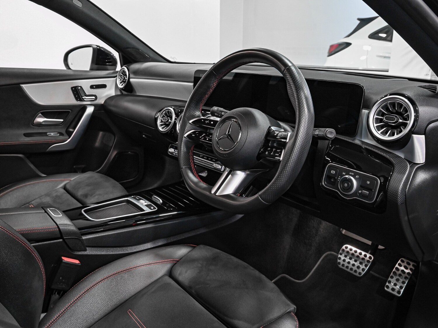 Used Mercedes-Benz A-Class 2024 for sale - 77293484: Photo 2